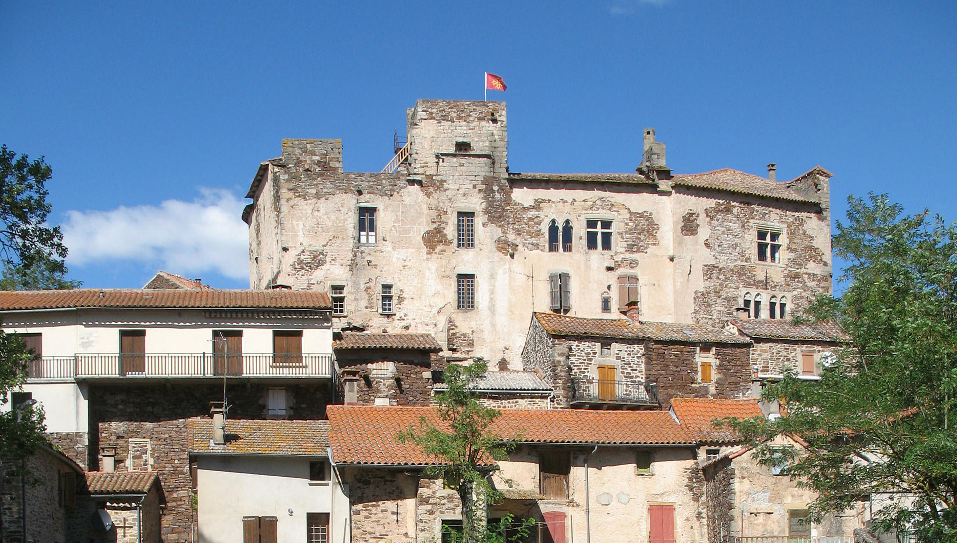 Château de Latour-sur-Sorgues | Marnhagues-et-Latour, France